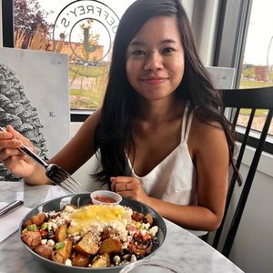 Meet your Posher, Ela